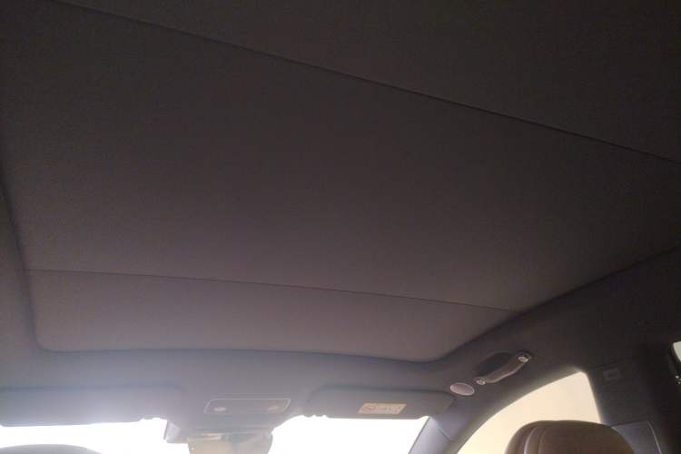 Used Hima Luxeed R7 2026 Model Range-Extending Ultra Headliner
