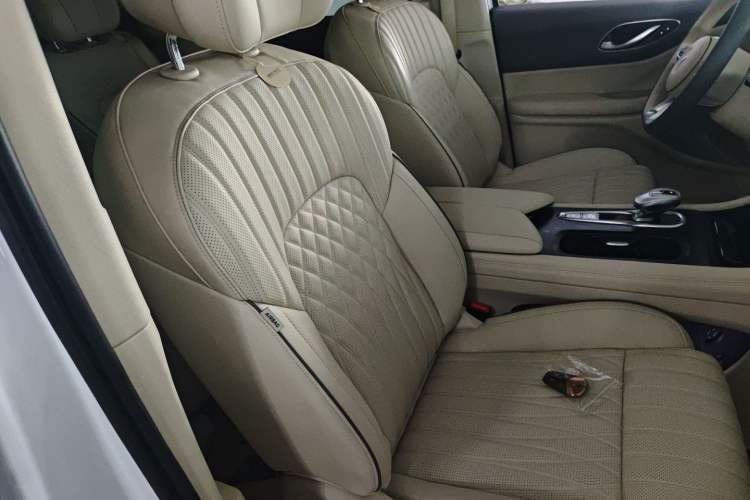 Used VOYAH Dream 2022 0-Carbon Edition Dream+ Smart Enjoyment Package 475 km
