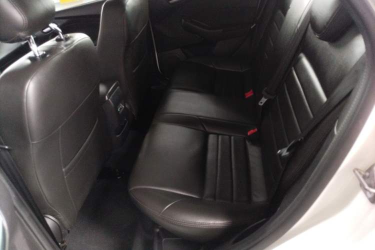 Used Ford Focus 2018 Hatchback Classic 1.6L Automatic Comfort Plus SmartDrive Edition
