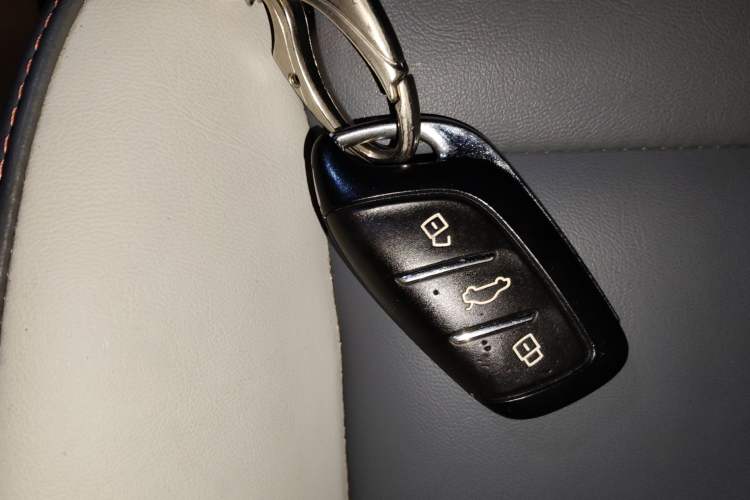 Used MG 4 EV 2023 415 km Range Sea-Faring Champion Edition Vehicle Key