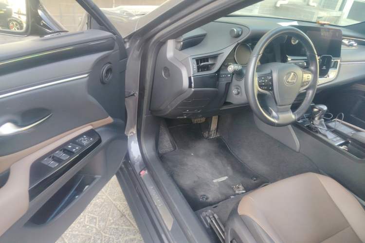 Used Lexus ES 2021 200 Excellence Edition