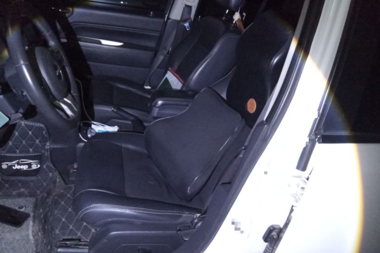 Used Jeep Compass 2013 2.0L two-wheel drive luxury version Left Front Seat