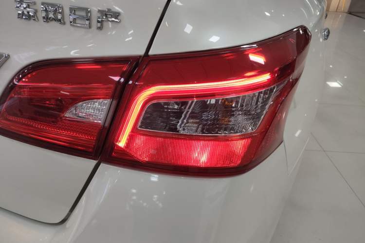 Used Nissan Sylphy 2019 Classic 1.6XE CVT Comfort Edition Exterior 3