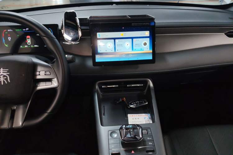 Used BYD Qin PLUS 2025 DM-i Smart Drive 55KM Leading Model
