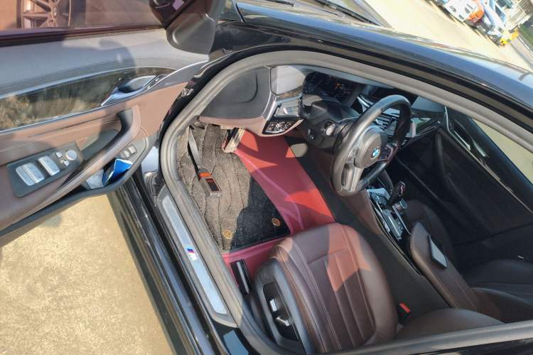 Used BMW 5 Series 2019 525Li M Sport Package