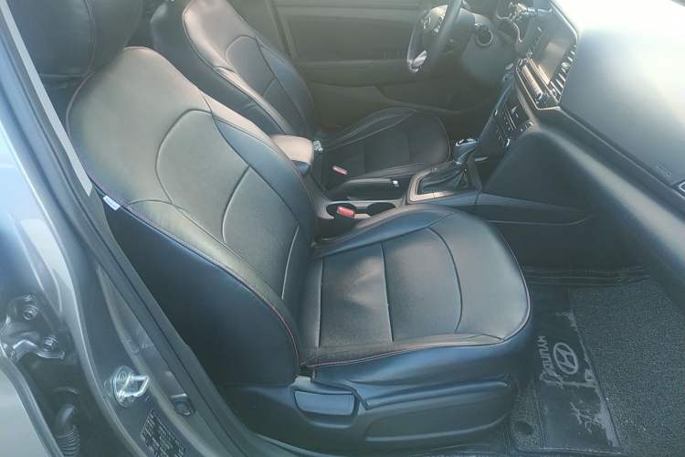 Used Hyundai Elantra (6th Generation / Lingdong) 2018 1.4T Dual-Clutch Xuan Dong · Dynamic Edition Right Front Seat