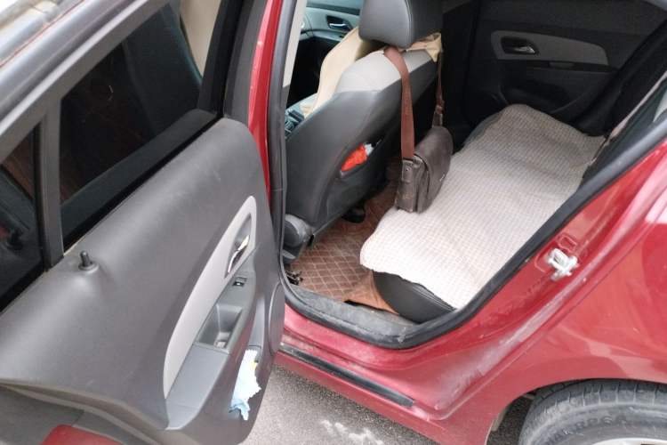 Used Chevrolet Cruze 2012 1.6L SL Grand Edition Manual Transmission