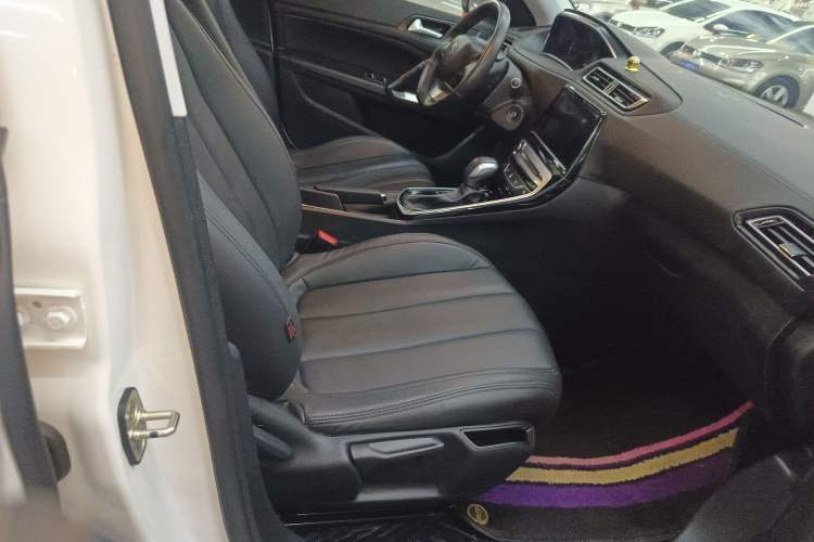 Used Peugeot 308 2018 1.6L Automatic Luxury Edition
