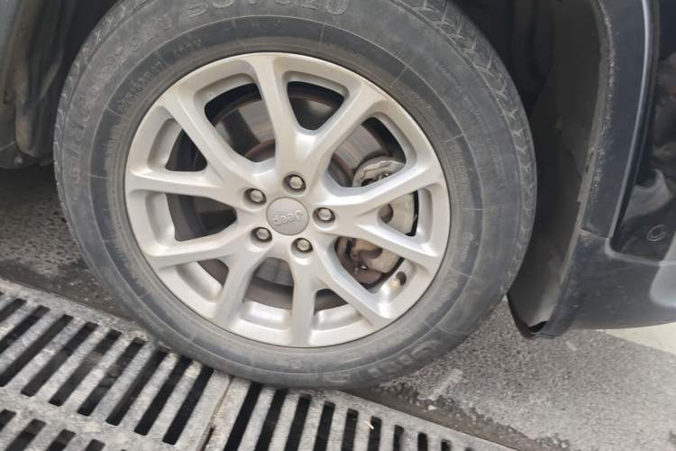 Used Jeep Cherokee 2016 2.4L Professional Smart Version