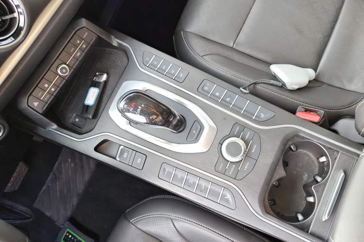 Used Wey VV6 2021 2.0T All-Wheel Drive Zhiyu+
