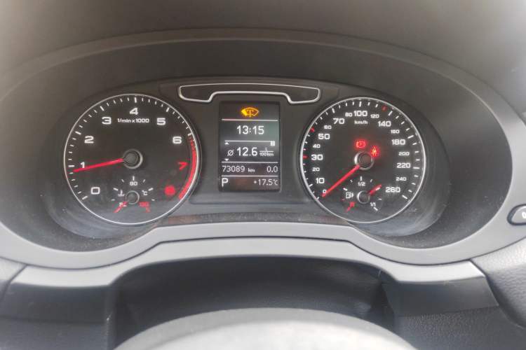 Used Audi Q3 2013 35 TFSI Comfort Model Instrument Cluster