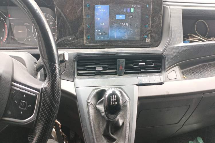 Used Ford Transit 2023 2.0T Diesel Manual Multifunction Commercial Vehicle Mid-axle Mid-roof 5/6 Seats