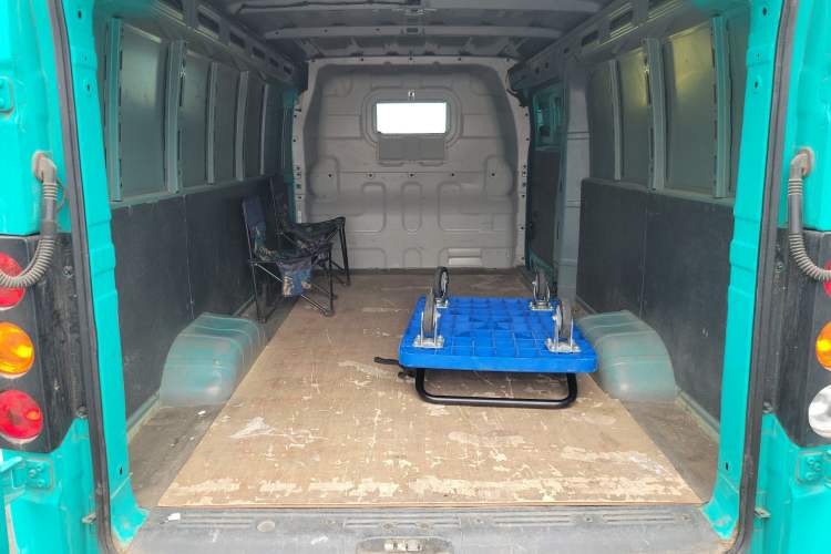 Used Farizon Xingxiang V 2023 V6E Guoxuan Hi-Tech 38.7 kWh Value Edition Trunk