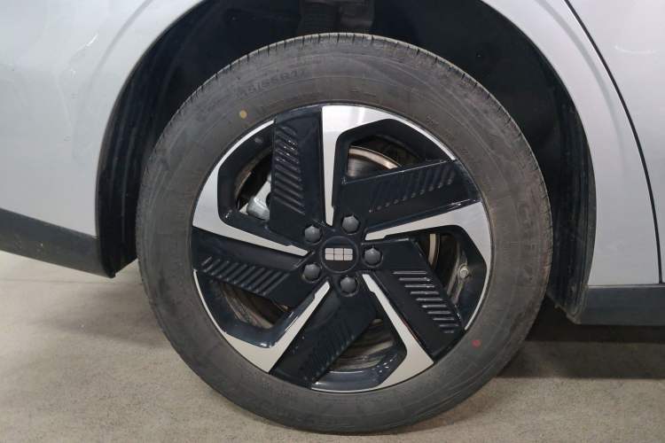 Used Geely Galaxy L6 2025 EM-i 140km Starship Edition
