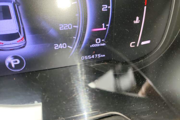 Used Geely Auto Emgrand X7 Sport 2020 1.8TD DCT Two-Wheel Drive Smart Connect 4G-Enabled Version Odometer Close Up