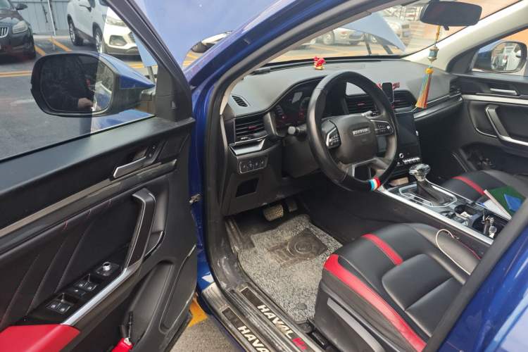 Used Haval H4 2018 Blue Label 1.5 GDIT DCT Fashion Edition Driver Seat