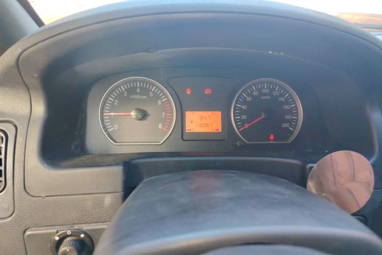 Used FORTHING Lingzhi 2013 M3 1.6L 7-Seater Luxury Model
