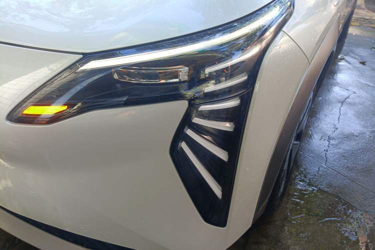 Used AION Y 2023 Younger