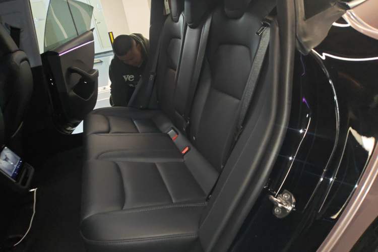 Used Tesla Model 3 2023 Rear-Wheel-Drive Version
