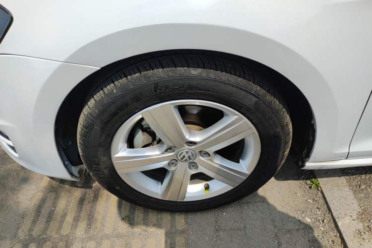 Used Volkswagen Golf 2017 1.6L Automatic Comfort Million-Vehicle Anniversary Edition