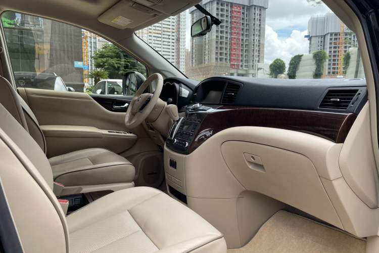 Used Nissan Quest 2015 3.5L SL
