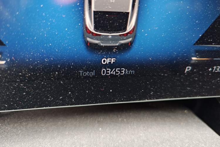 Used BMW X2 2024 sDrive25i M Sport Package Odometer Close Up