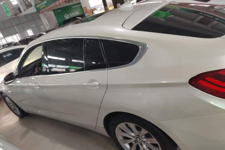 Used BMW 5 Series GT 2015 528i Leading Model Exterior 3