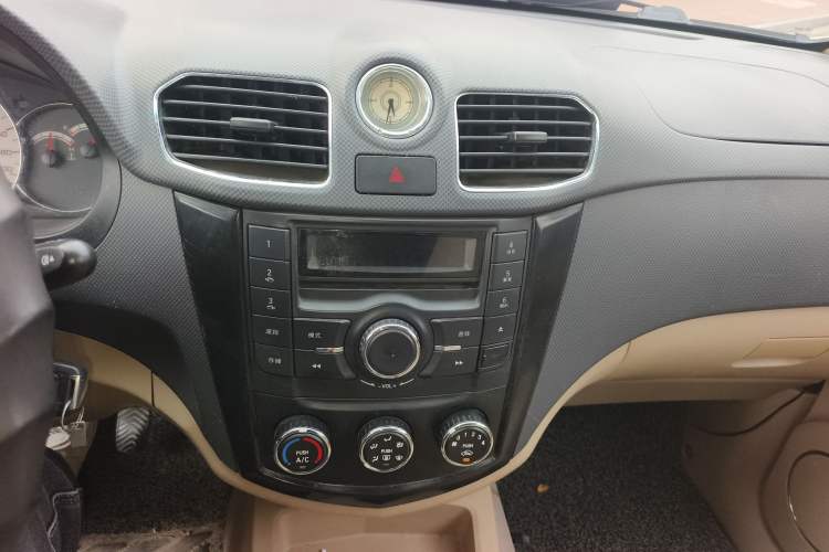 Used Wuling Hongguang 2013 1.5L S Comfort Model