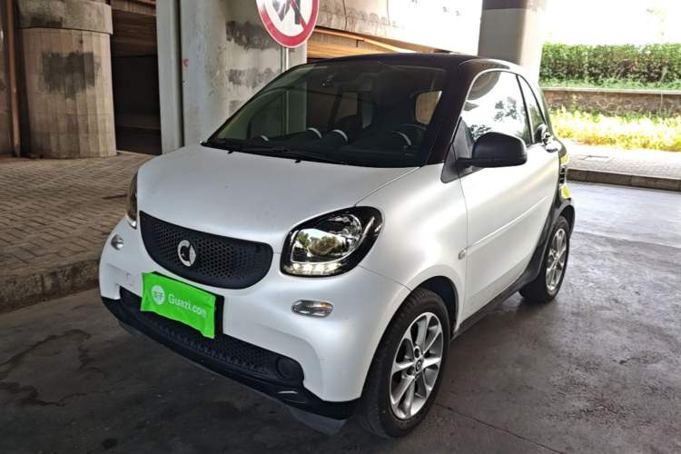 smart fortwo 2018 1.0L 52kW Hardtop Dynamic Version China V usado
