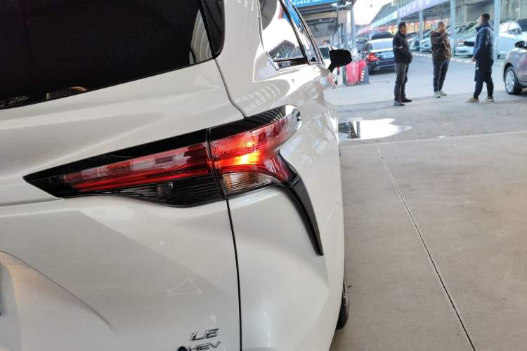 Used Toyota Sienna 2024 2.5L Hybrid Comfort Edition