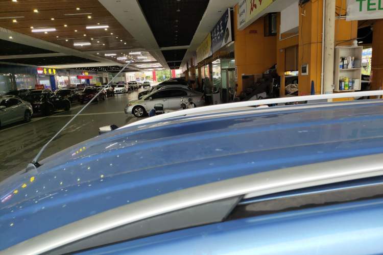 Used Venucia M50V 2019 1.6L CVT Luxury Edition
