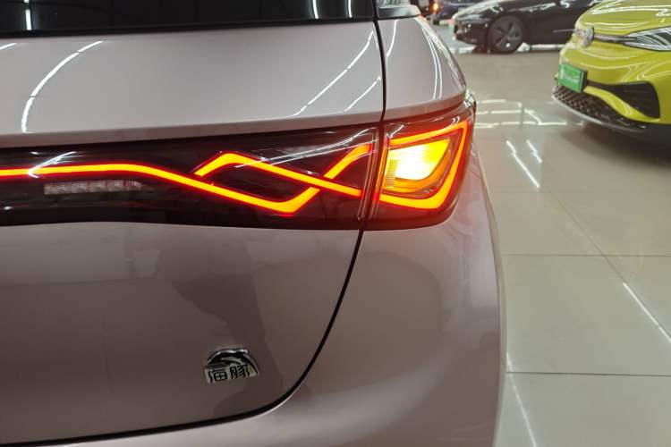 Used BYD Dolphin 2021 405 km Fashion Edition