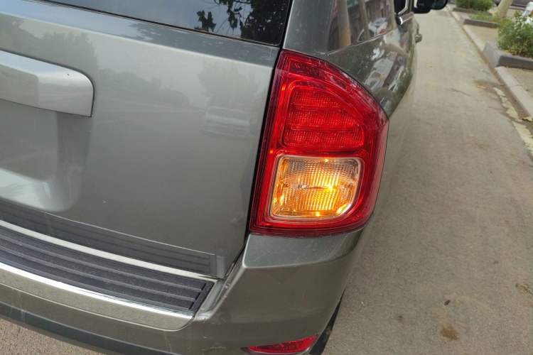 Used Jeep Compass 2012 2.4L Four-Wheel Drive Urban Edition