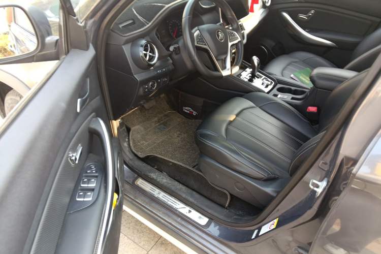 Used BYD Song New Energy 2019 Song DM 1.5TID Smart Connect Dynamic Model Driver Seat