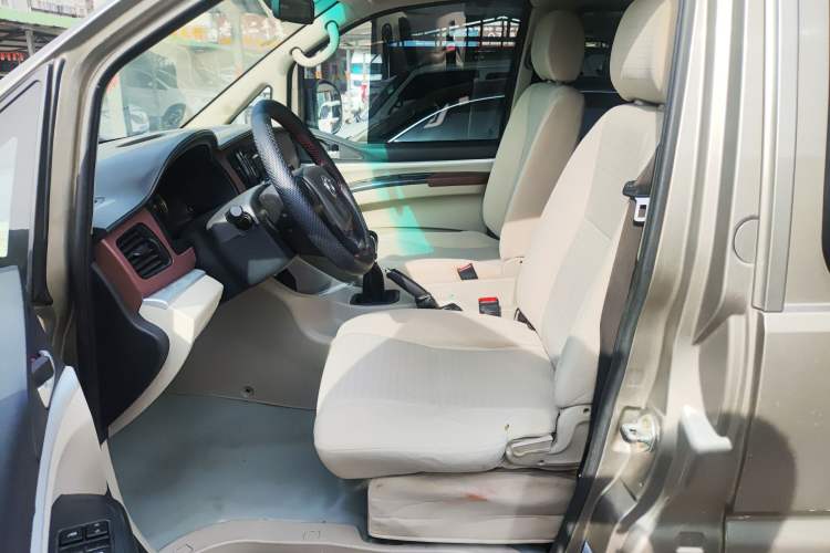 Used FORTHING Lingzhi 2018 M5 1.6L 7-Seater Comfort Model Left Front Seat