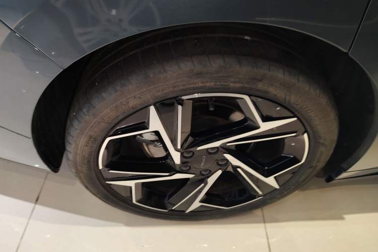 Used Lynk & Co 07 2024 EM-P 126 Long-Range Ultra