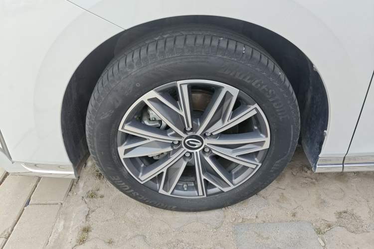 Used GAC Trumpchi M8 2024 Master Series 400T Prestige Edition Left Front Wheel Hub