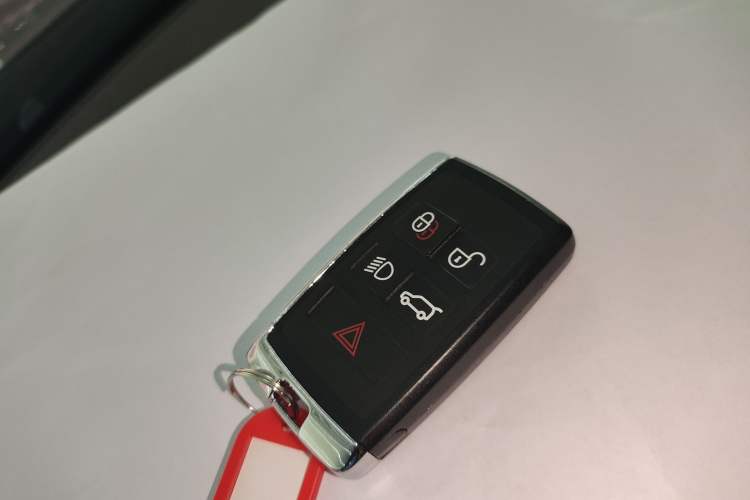 Used Land Rover Discovery Sport New Energy 2021 P300e Performance Tech Edition Interior 1