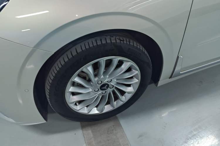 Used VOYAH Dream 2024 PHEV Extended-Range Premium Edition
