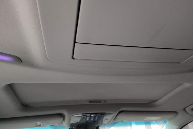 Used Toyota Vellfire 2020 Dual-Engine 2.5L HV Luxury Edition
