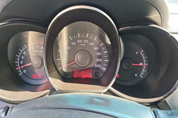 Used Kia K2 2015 Sedan 1.4L Automatic GLS Instrument Cluster