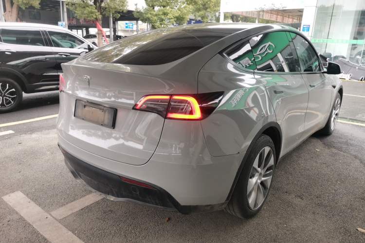 Used Tesla Model Y 2022 Rear-Wheel-Drive Version
