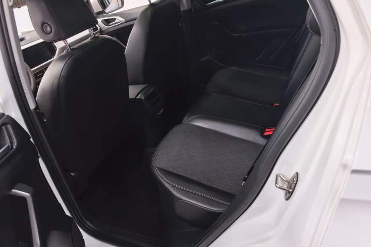 Used Volkswagen Tacqua 2021 200TSI DSG JoyConnect Edition
