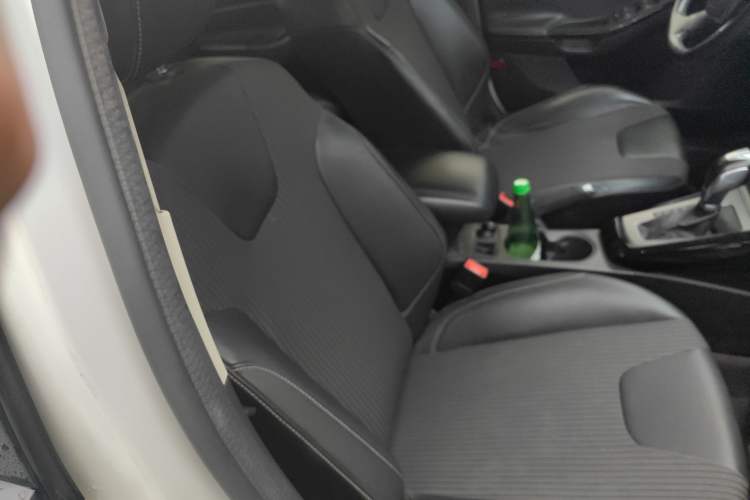 Used Ford Focus 2012 Sedan 1.6L Automatic Fashion Edition