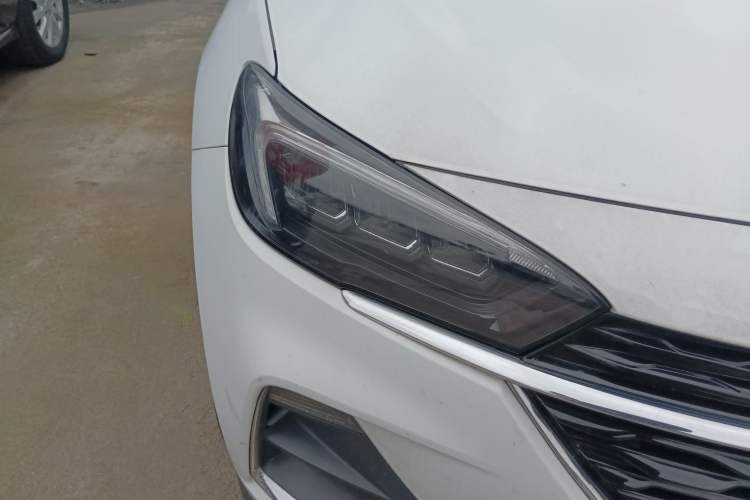 Used Buick Encore GX 2020 20T CVT Two-Wheel Drive Luxury Version Right Front Headlight