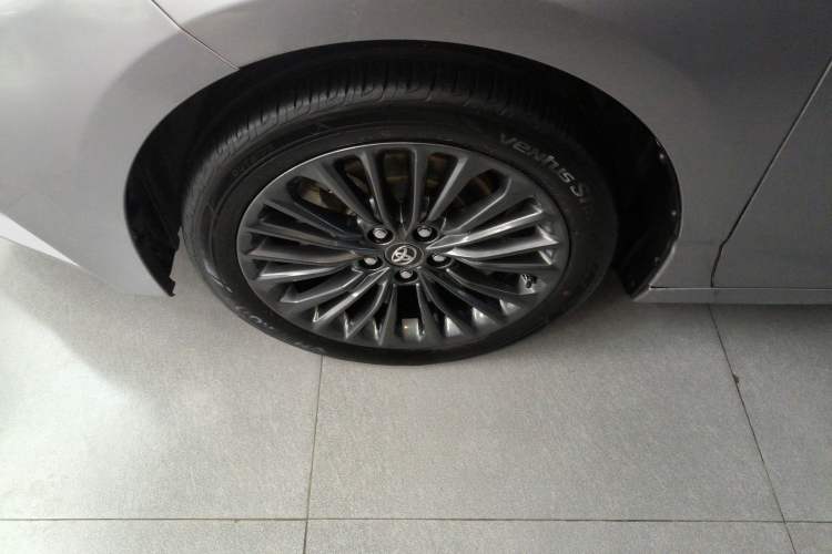 Used Toyota Avalon 2019 2.0L XLE Premium Edition China VI