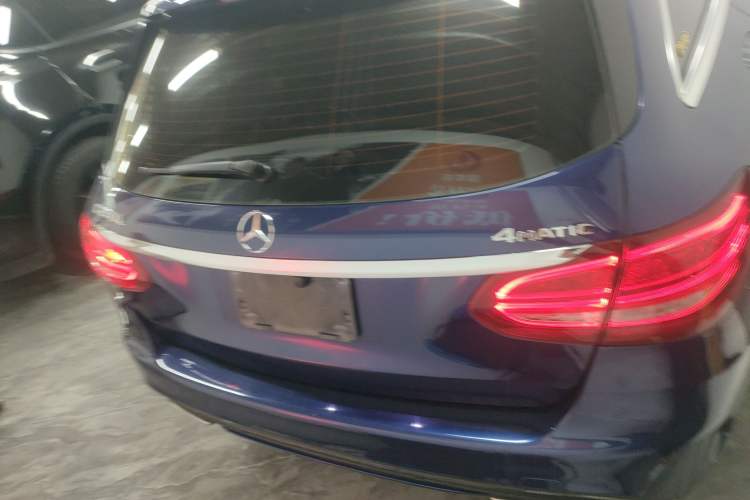 Used Mercedes-Benz C-Class 2015 C 200 station wagon