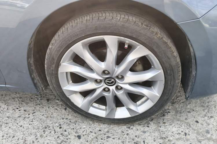 Used Mazda 3 Axela 2016 Sedan 2.0L Automatic Flagship Model Right Front Wheel Hub