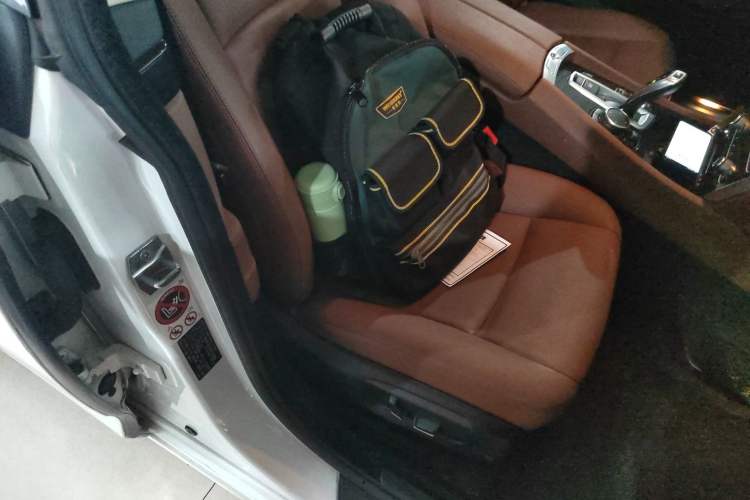 Used BMW 5 Series GT 2015 528i Leading Model Right Front Seat