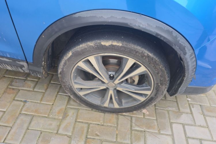 Used Nissan Qashqai 2019 2.0L CVT Luxury Edition Right Front Wheel Hub